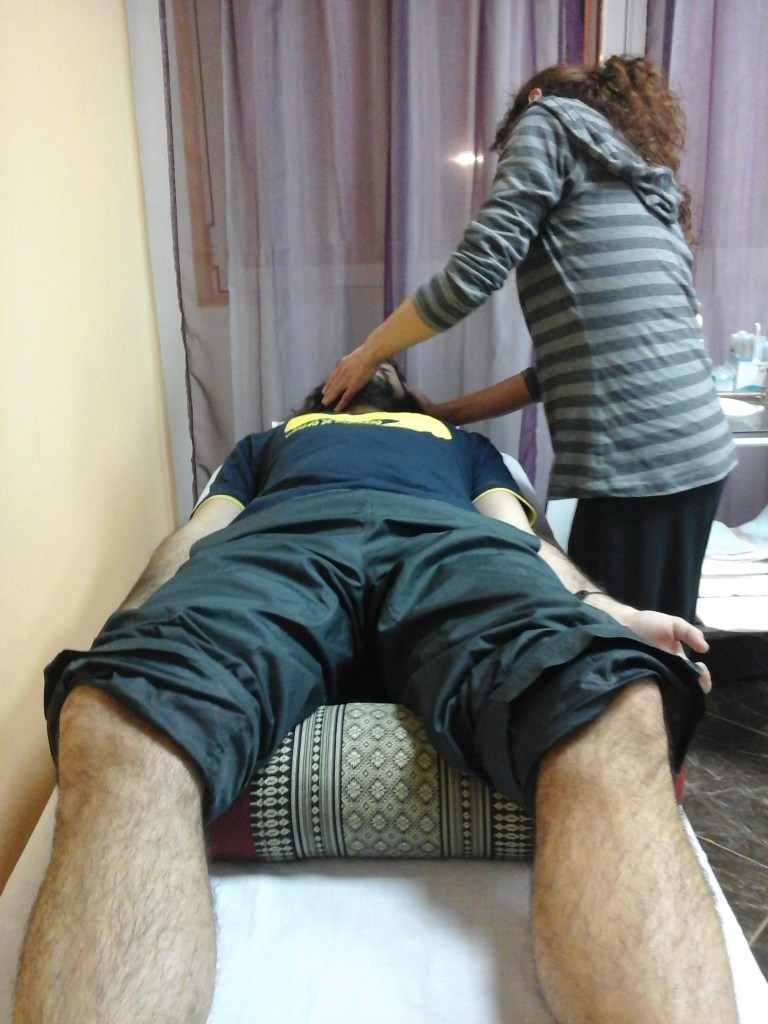 Si el paciente se marea: mantener la calma, retirar agujas, reanimación con 26 DM Renzhong