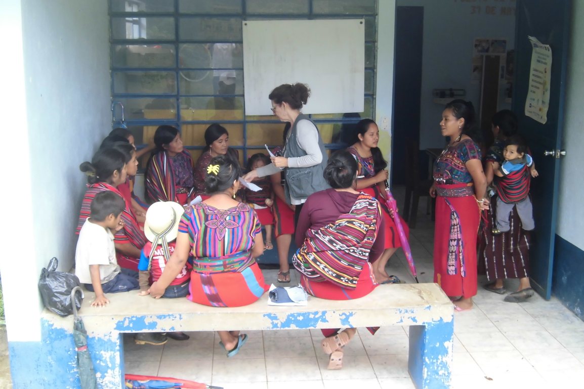 Bajo un mismo cielo un mismo corazón. Acupuntoras&nbsp;Descalzas