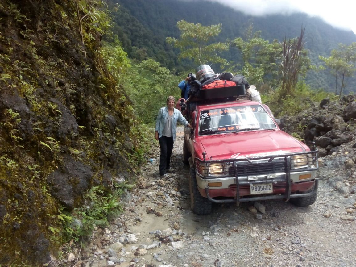 Literalmente, piedras en el camino. ACUPUNTORAS&nbsp;DESCALZAS