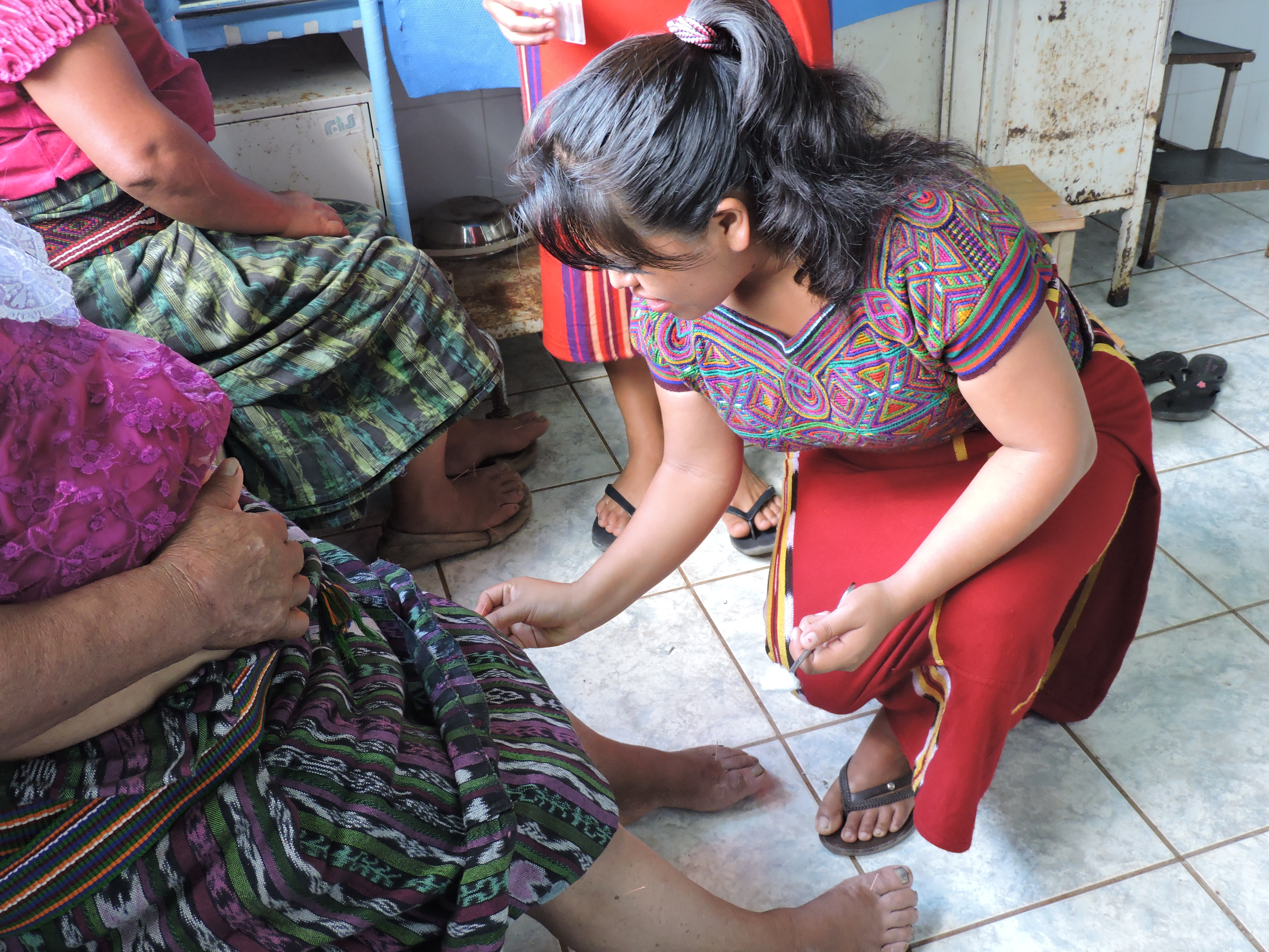 Las palabras de CATARINA C.R. Acupuntora Descalza de las CPR en Guate